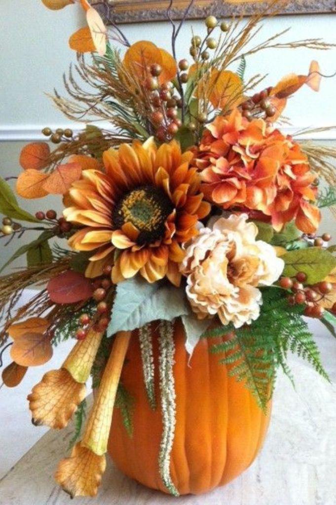 Holiday Pumpkin Centerpiece – Pasture and Plenty