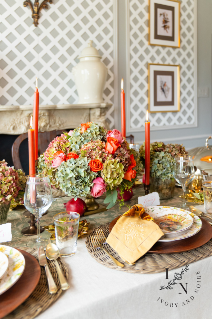 How to Set a Beautiful Thanksgiving Table: Thanksgiving Tablescape and Thanksgiving Table Decor Ideas