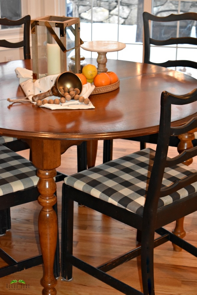How to Style Your Home with Vignettes - Olive Jude