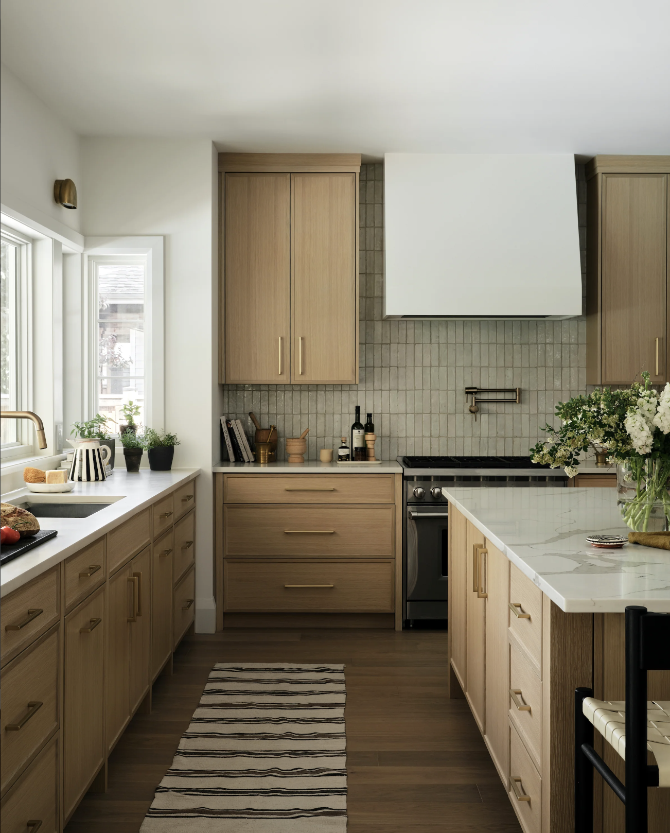 Kitchen Finishes for Warm, Earthy Kitchen Designs