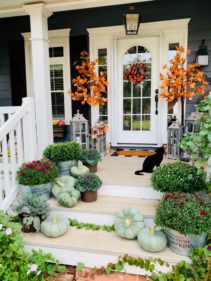 Outdoor Fall Decor - Decorate a Front Porch for Fall! • The Garden Glove