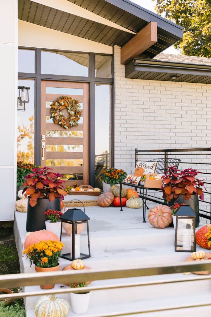 Outdoor Fall Decor - Decorate a Front Porch for Fall! • The Garden Glove
