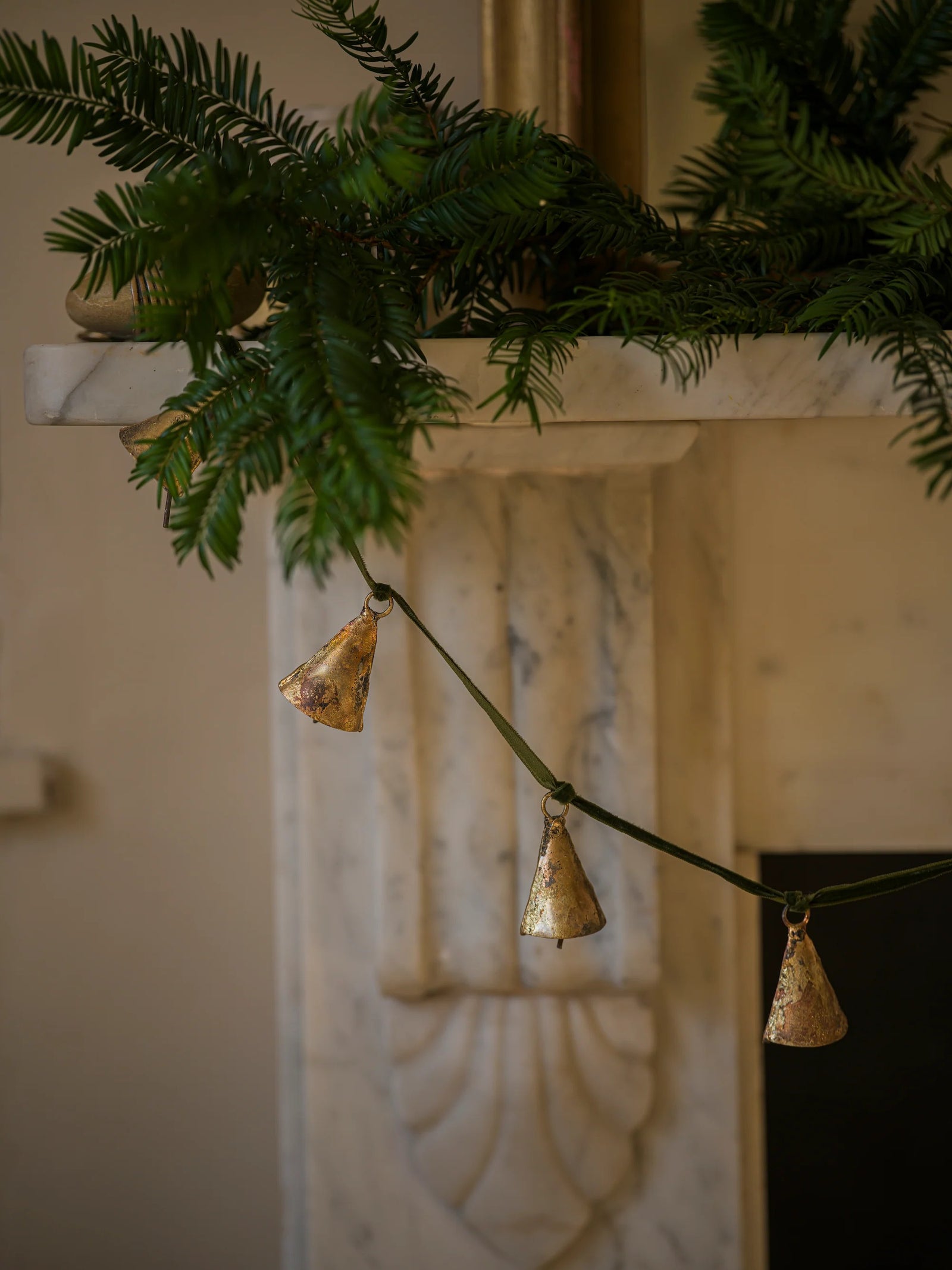 Rustic Bell Garland Brass Distressed Velvet Ribbon | Christmas Festive Ornaments