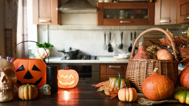 The 13 Best 'Kitchen Witch' Decor Ideas For Your Kitchen This Autumn