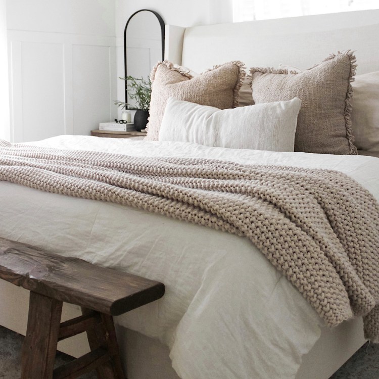 THE FEELING OF AUTUMN, A NATURALLY DECORATED HOME FOR FALL - Grace Oaks Designs