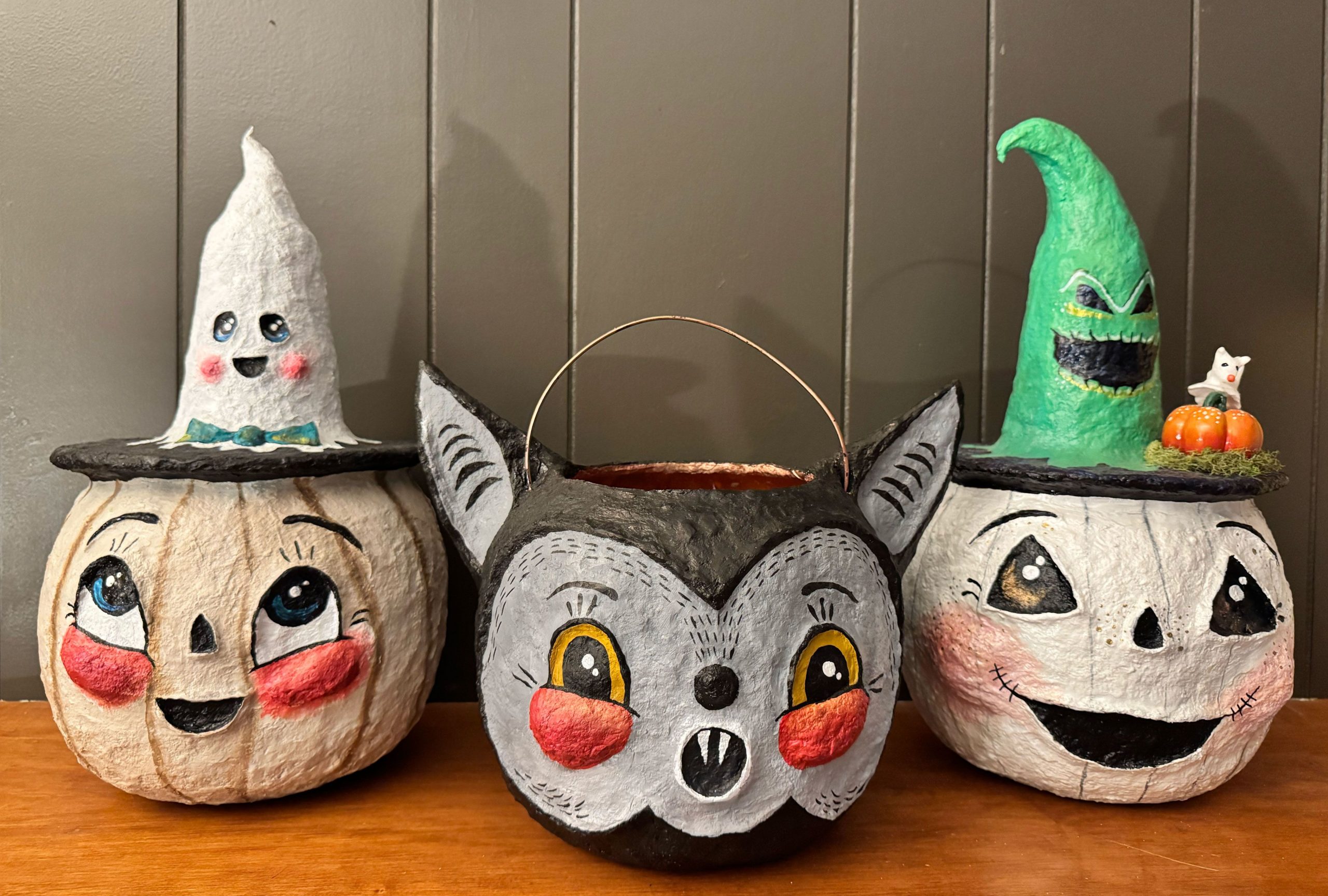 Turn Plastic Pumpkins into Nostalgic Decor for Halloween