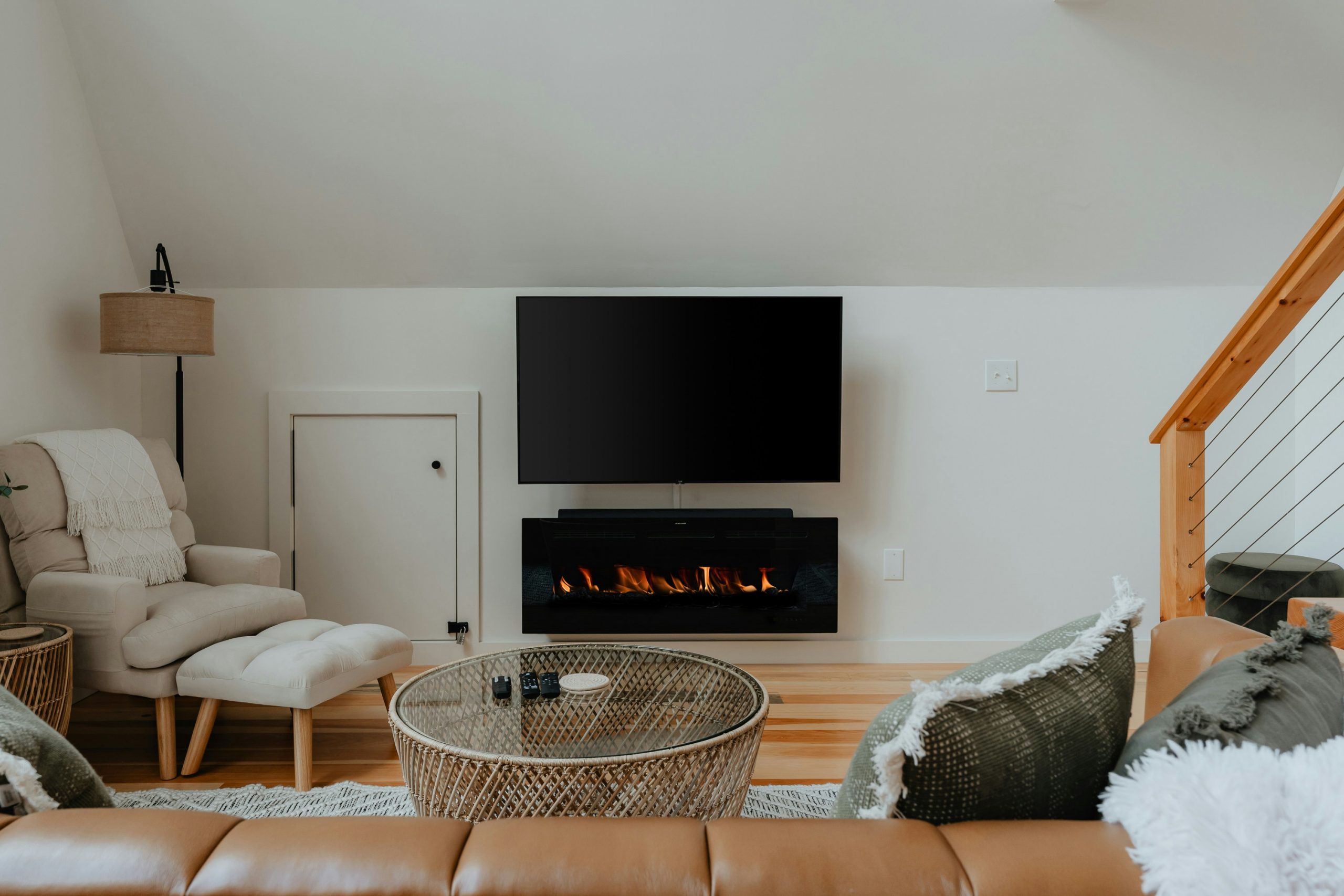 TV and Fireplace (IG: @clay.banks)