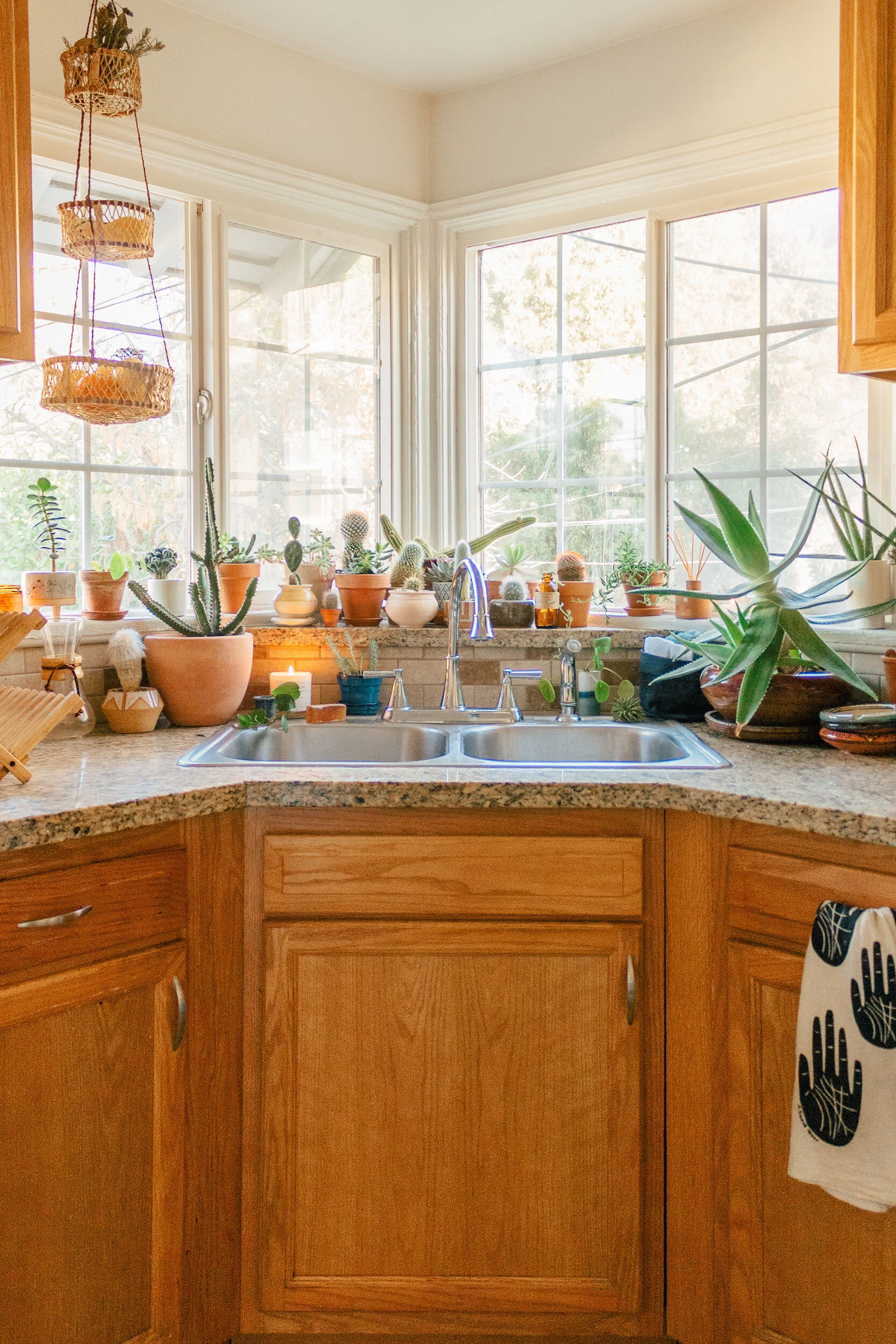 Working With What You Have: Styling Our Kitchen — black & blooms