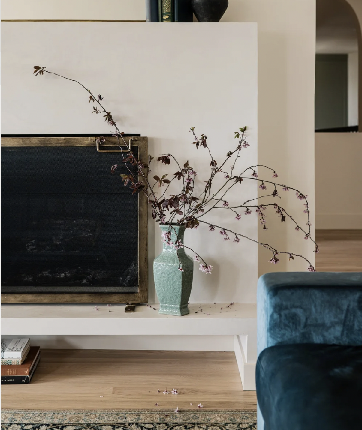 14 Thanksgiving Fireplace Decor Ideas That Instantly Warm Up Your Living Room