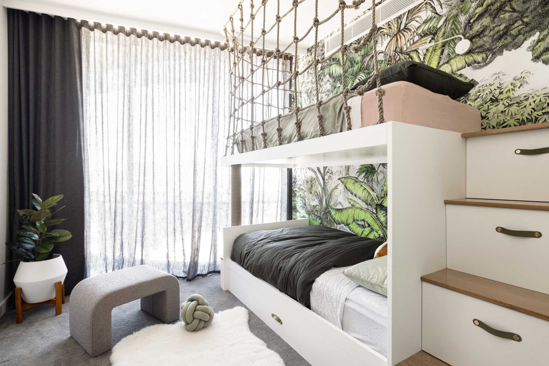 Custom Bunk Beds Were Designed For This Jungle-Themed Kid's Bedroom - Architecture Collection