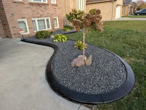 Custom Concrete Curbing | Extreme Curbing & Landscaping | Extreme Curbing & Landscaping