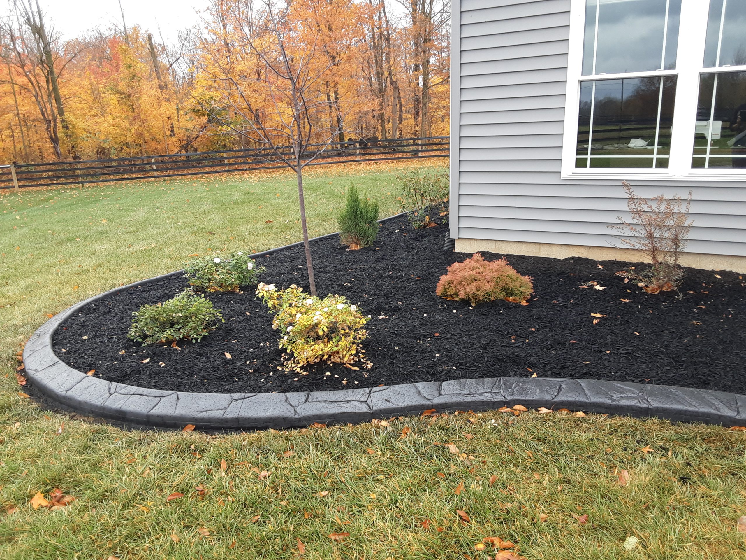 Elite Curbing | Decorative Curbing, Landscaping Rocks & Mulch in Northern Indiana