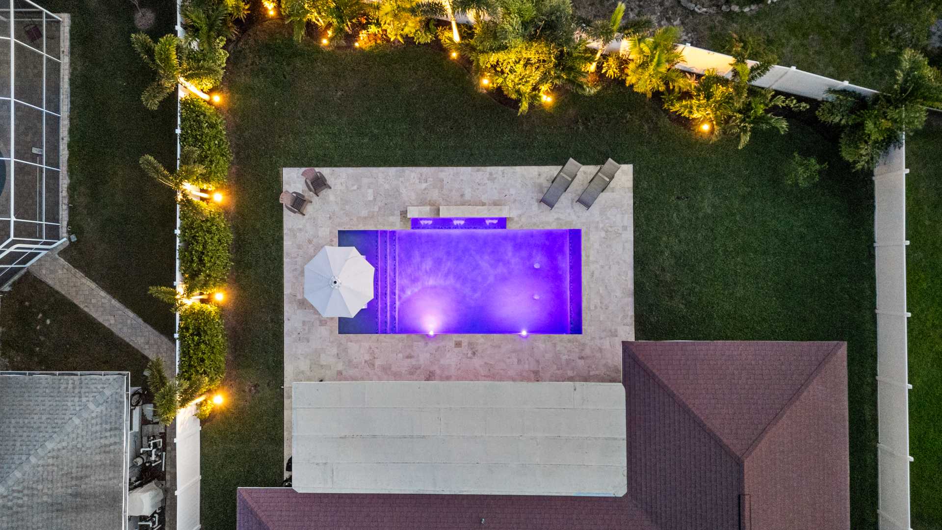 Transform Nights with Elegant Luxury Pool Lighting Ideas