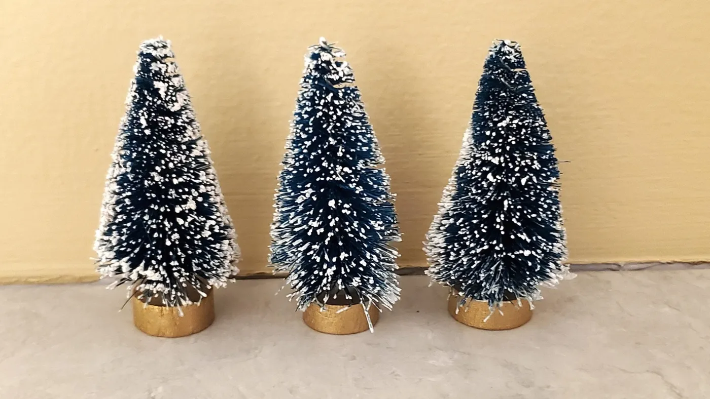 1 Inch Scale Small Trees with Snow Dollhouse Miniature 12 pieces