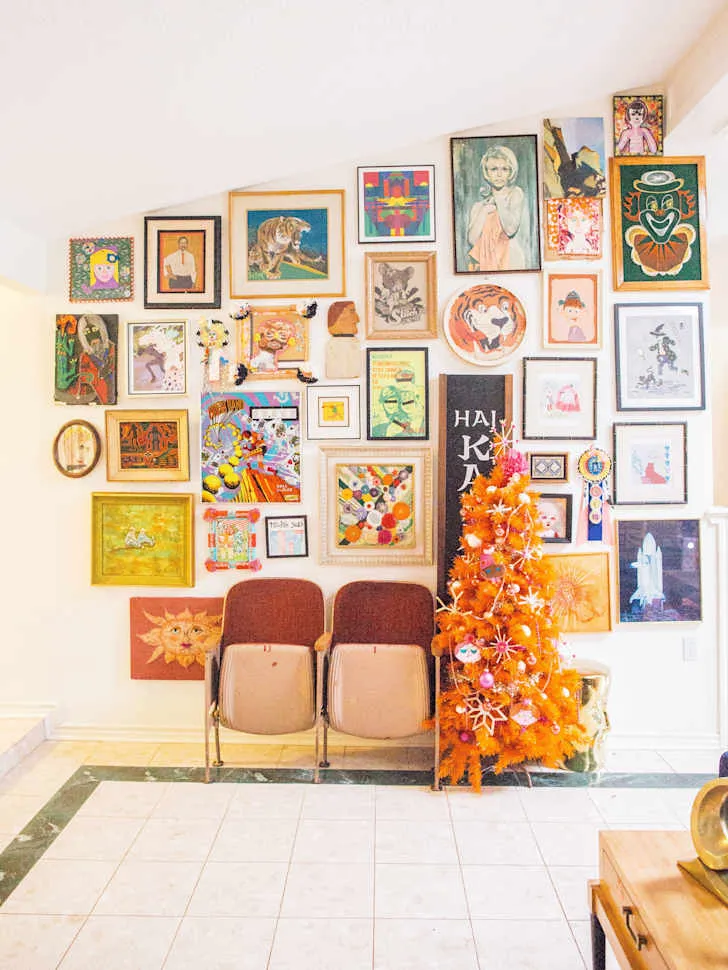 10 Christmas Tree Alternatives That Are Perfect for Small Spaces |  Apartment Therapy