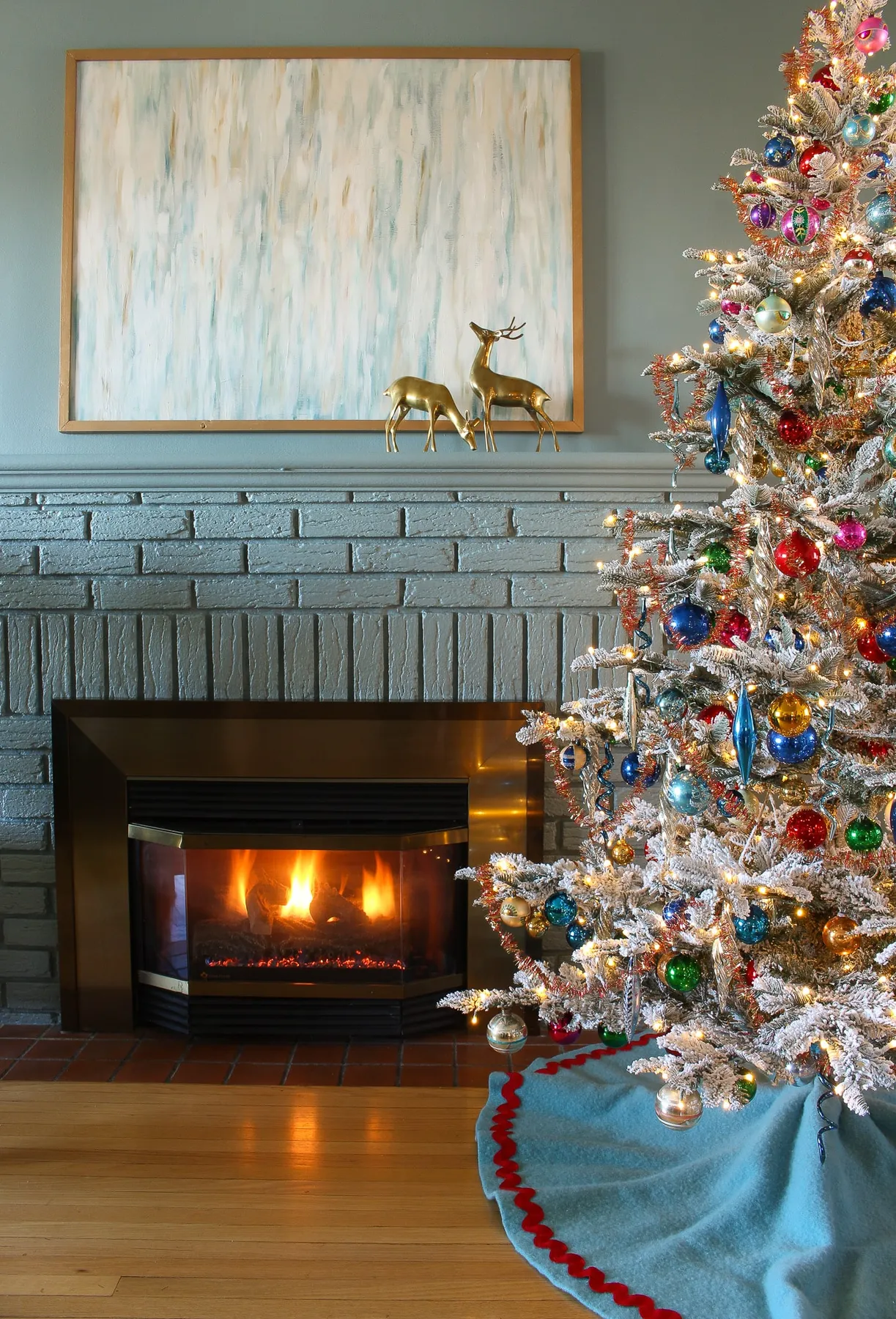 103-Year-Old Artificial Christmas Tree Sells for Over $4,000 Vintage  Artificial Tree