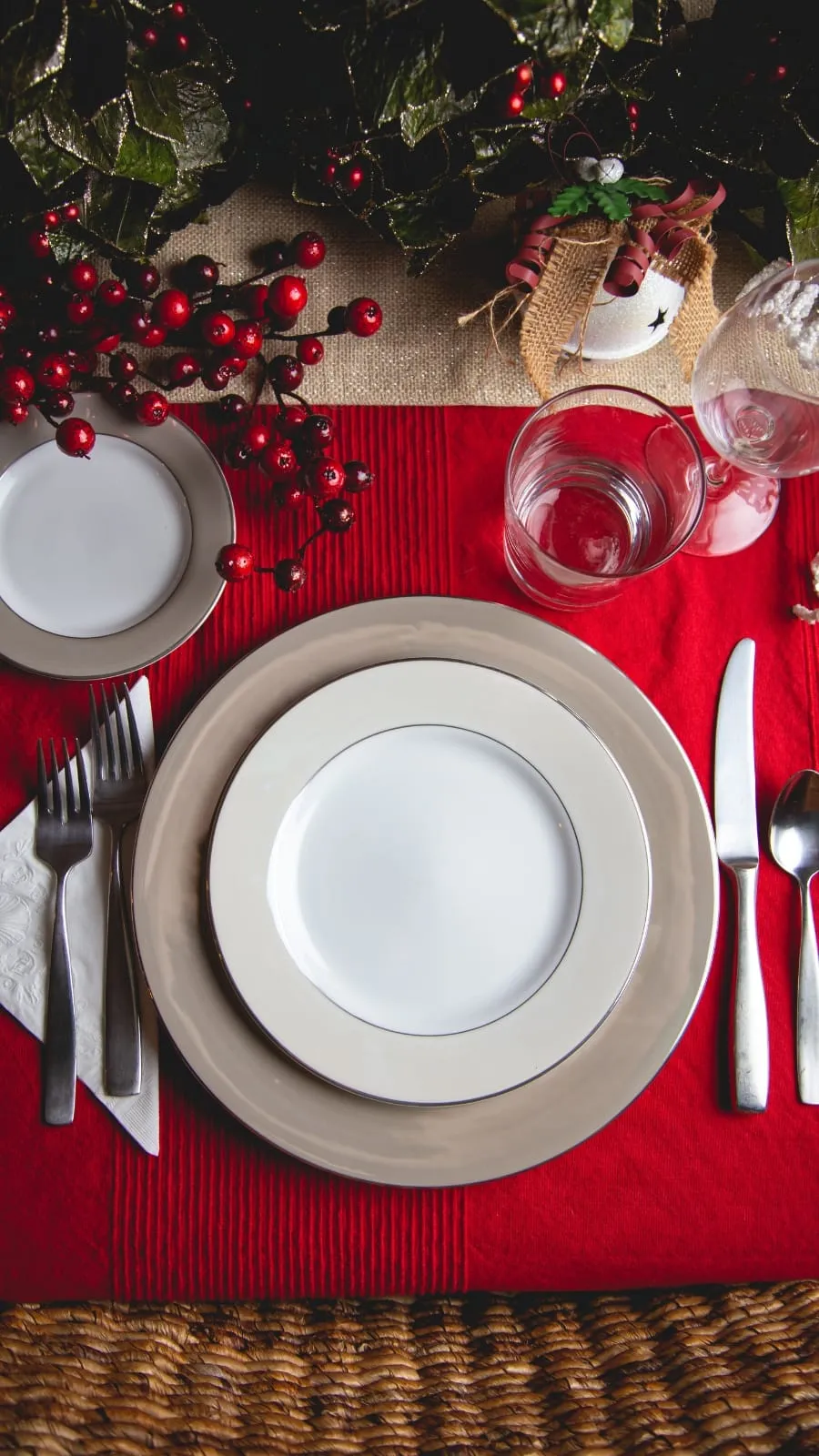 11 genius dining table decoration ideas, from forks to spoons