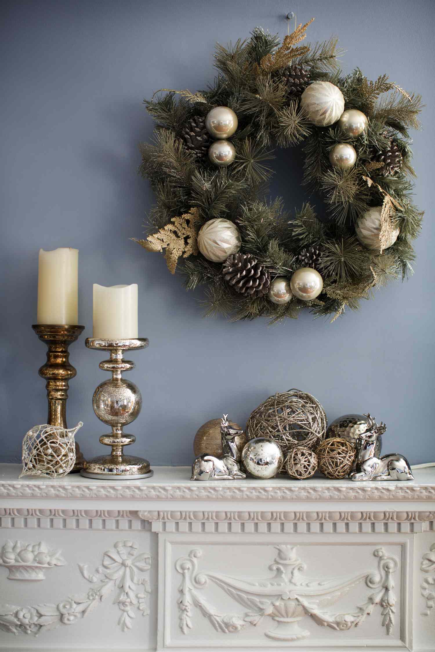 12 Holiday Mantel Décor Ideas