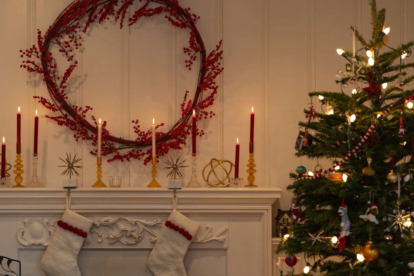 12 Holiday Mantel Décor Ideas