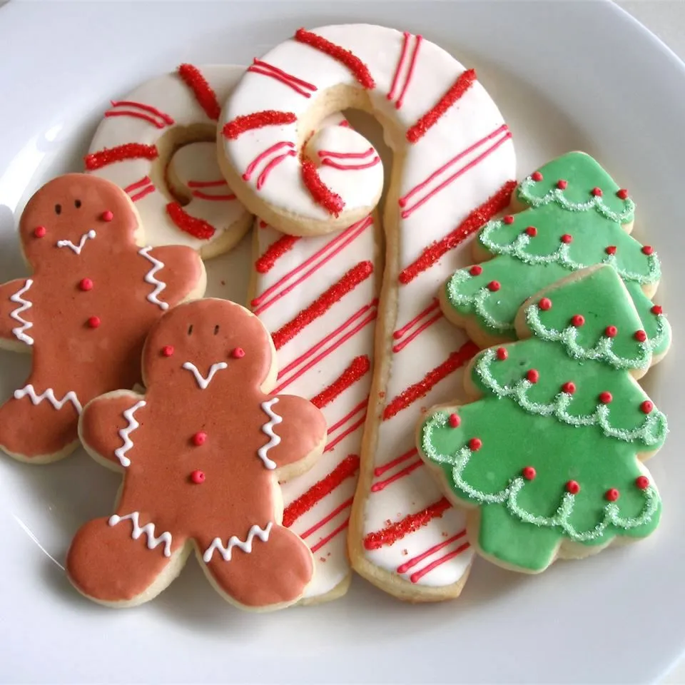 13 Fun, Festive Christmas Cookie Decorating Ideas