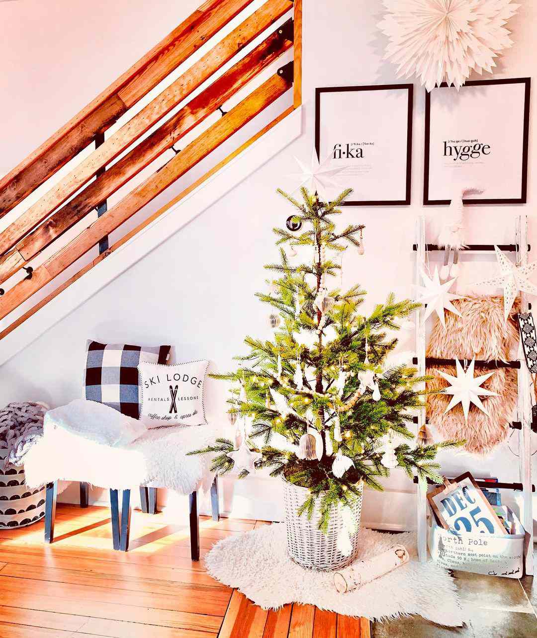 14 Scandinavian Christmas Trees That Will Bring You Joy