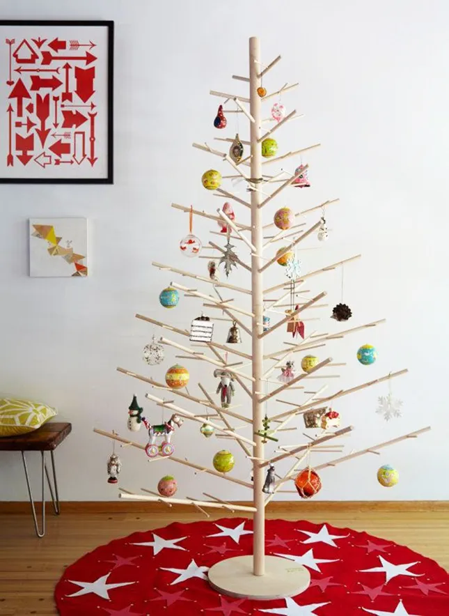 15 Clever and Cheap DIY Christmas Tree Alternatives - Ecotek Green Living