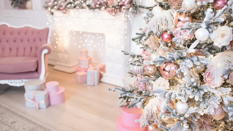 15 Nostalgic Christmas Trends That Are Coming Back In Style This Year