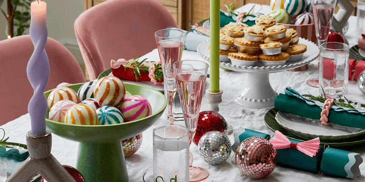 15 Stunning Christmas Tablescape Ideas Your Guests Will Love - Brit + Co