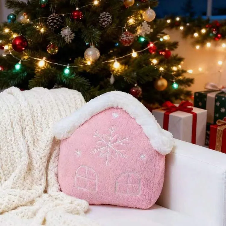 1pc Plush Cute Warm Pink Christmas House Shaped Throw Pillow, Christmas  Decor Cushion, Holiday Home Decor Pillow | SHEIN