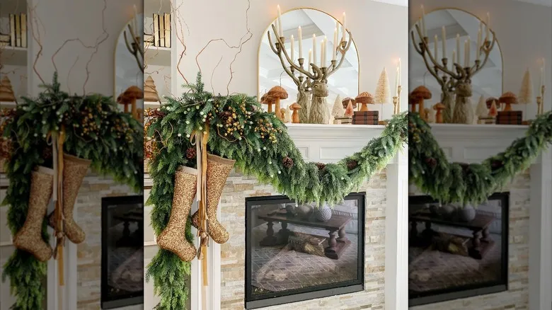 20 Coziest Christmas Decorating Ideas For Your Mantel
