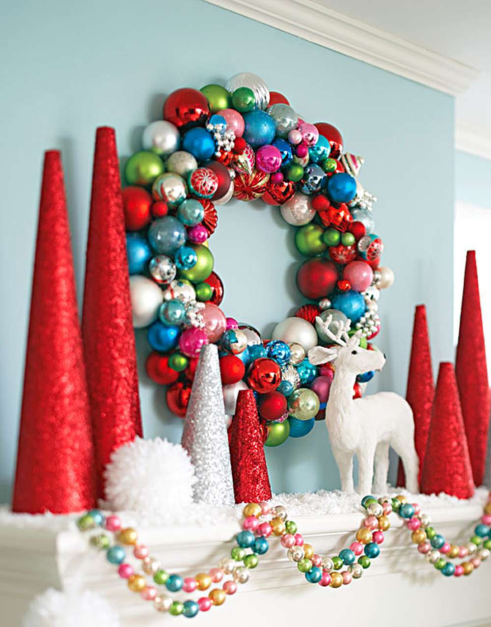 20 Gorgeous Christmas Mantel Decorating Ideas