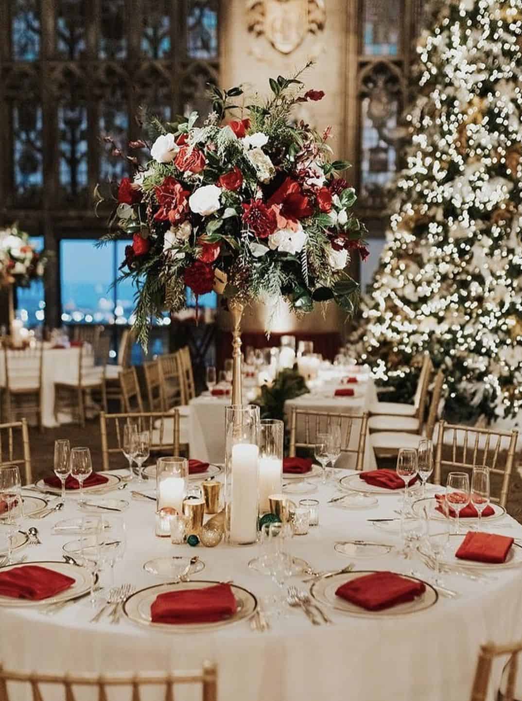 20 Magical Christmas Wedding Centerpieces: Perfect Touches For A Festive  Celebration • Confetti & Roses