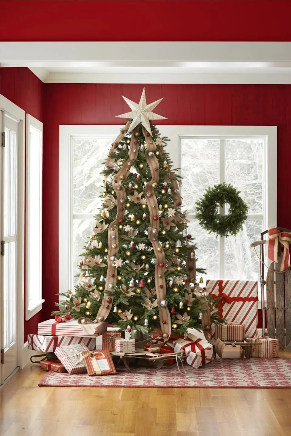23 Best Christmas Tree Ribbon Decorating Ideas to Twirl Up Your Tree