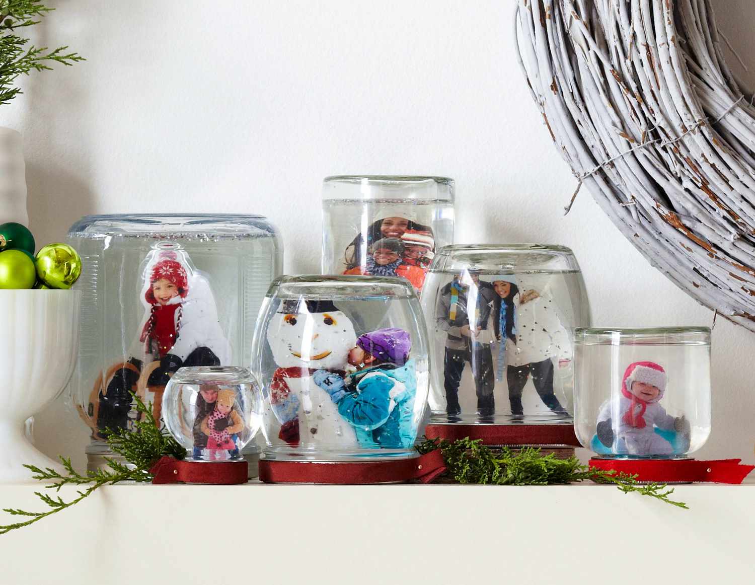 27 Christmas Mason Jar Crafts You Can Make Today