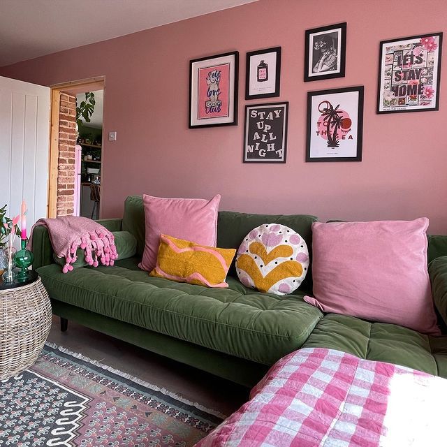 27 Fantastic Pink Room Ideas for a Stylish and Uplifting Space