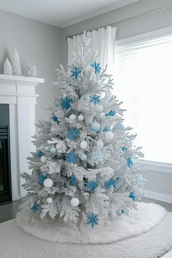 39 White Christmas Tree Decorations for a Festive Holiday Display