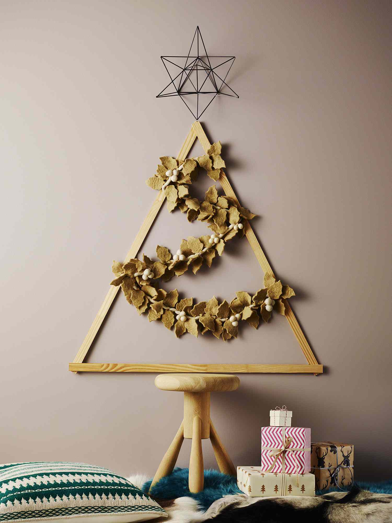 43 DIY Christmas Tree Ideas Worth Displaying That Anyone Can Make