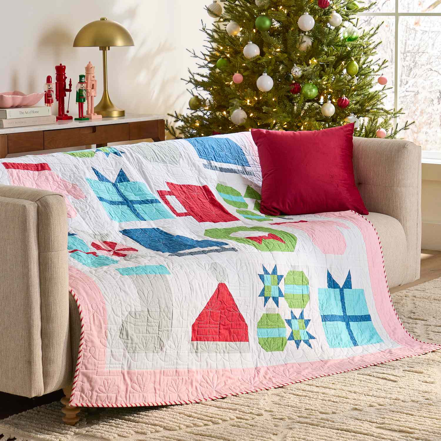 44 Free Christmas Quilt Patterns