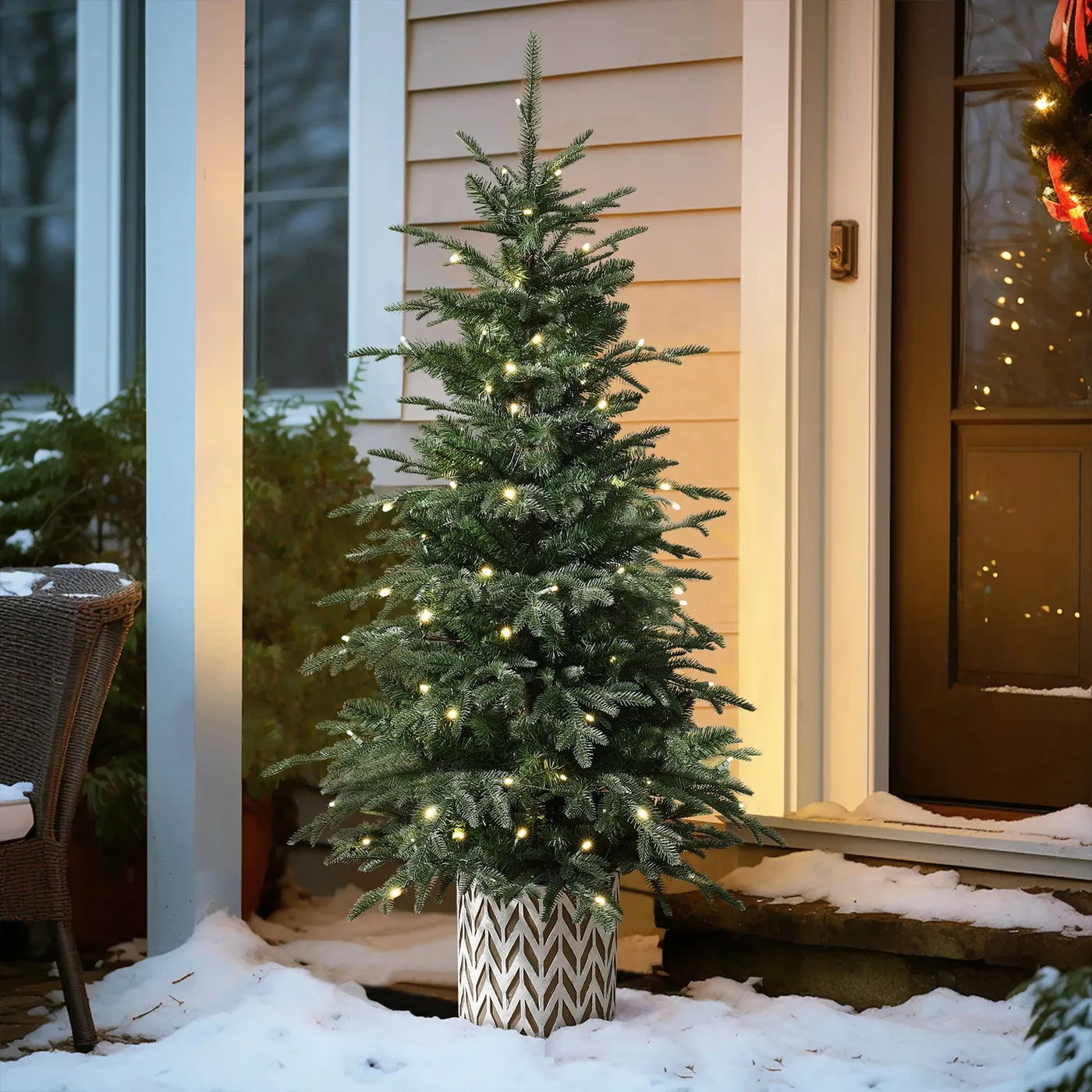 4.5Ft Pre-Lit Green Slender Fir Potted Artificial Christmas 4.5 Ft Pre Lit  Christmas Tree