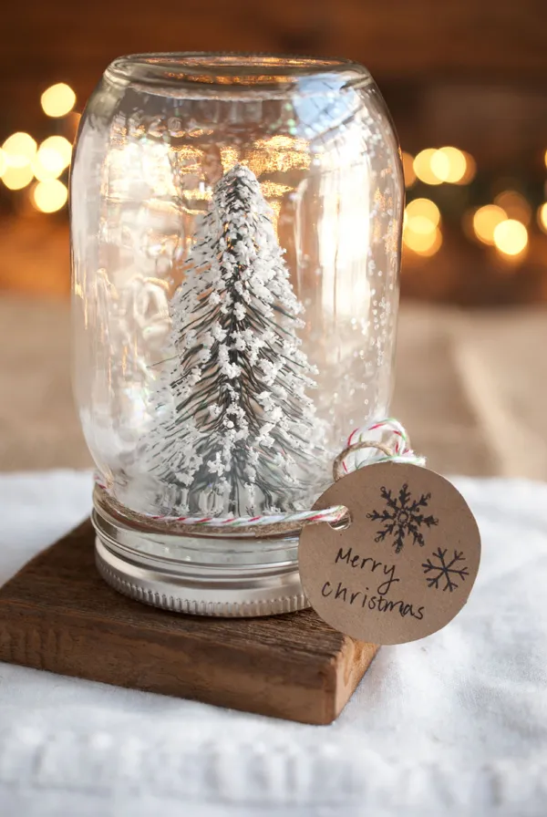 5 Mason Jar Snow Globes - DIY Thought