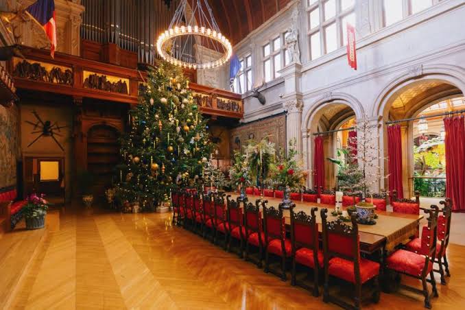 5 Reasons Asheville Should Top Your Holiday Travel List This Year | Explore Asheville