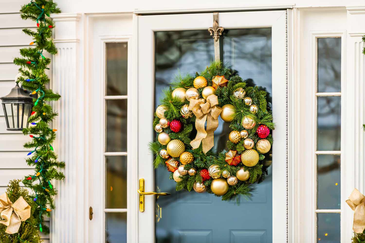 7 Outdated Porch Décor Trends That Are Reducing Your Curb Appeal