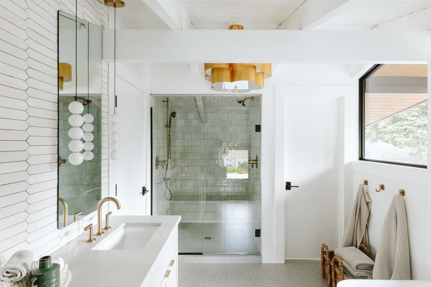 9 Bathroom Layout Ideas for Spaces Large and Small