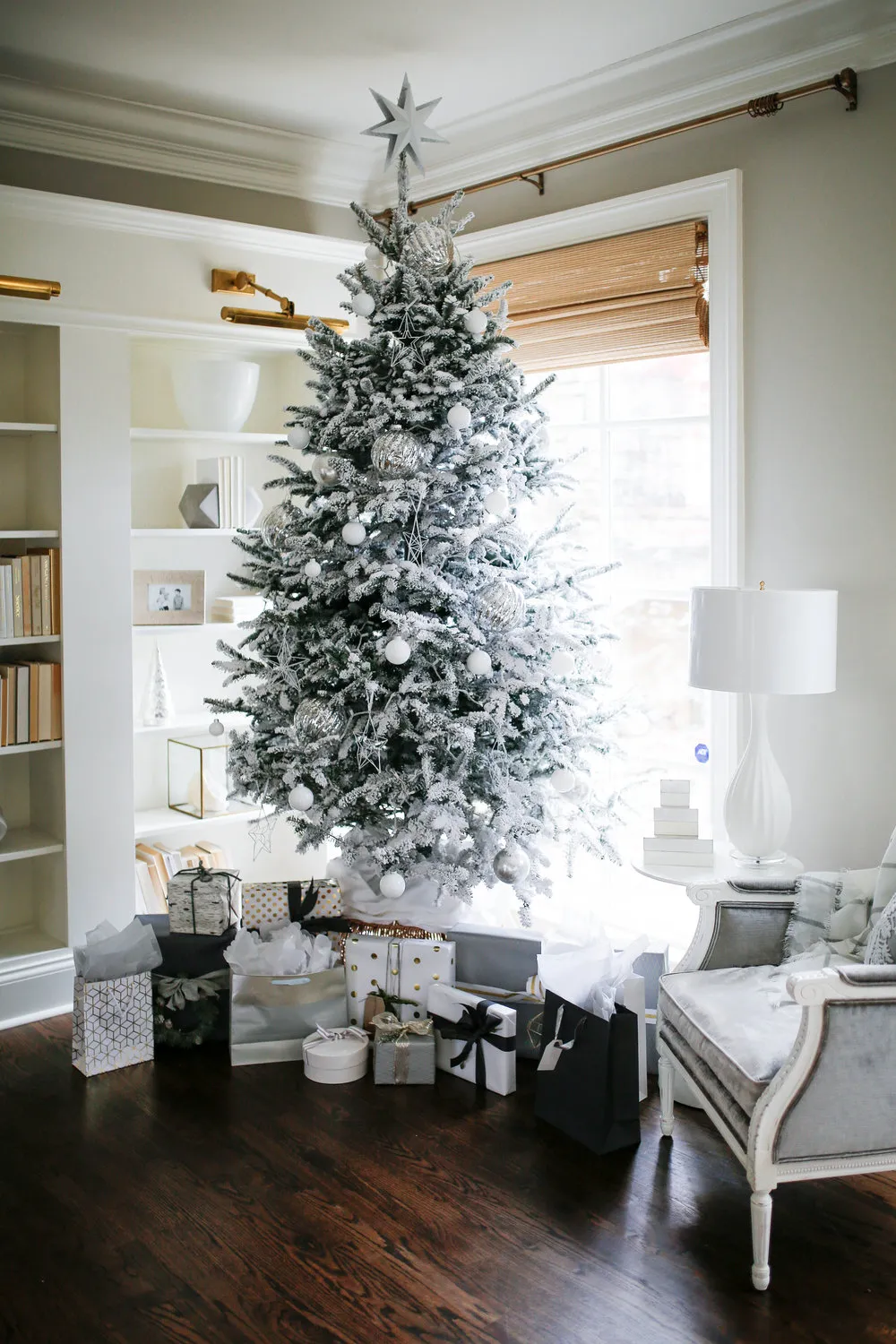A SIMPLE + MODERN CHRISTMAS | Living With Landyn