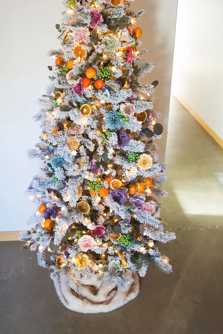 A Very California Christmas with a Non-Traditional Christmas Tree - The  Holiday Mama