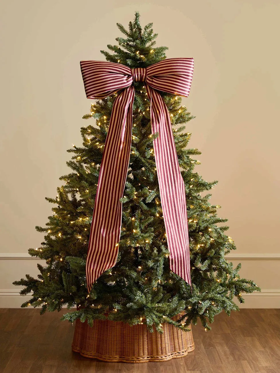 Anthropologie Just Brought Back the Nostalgic Christmas Tree Topper We Grew  Up With – and It's Bigger and Better Than Ever
