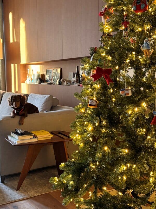 Are Fake Christmas Trees the New Normal? - The New York Times