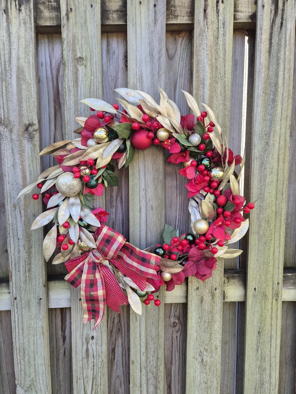 Artifical Farmhouse Christmas Wreath with Red Berries, Bells & Bow – Aussie Made Christmas