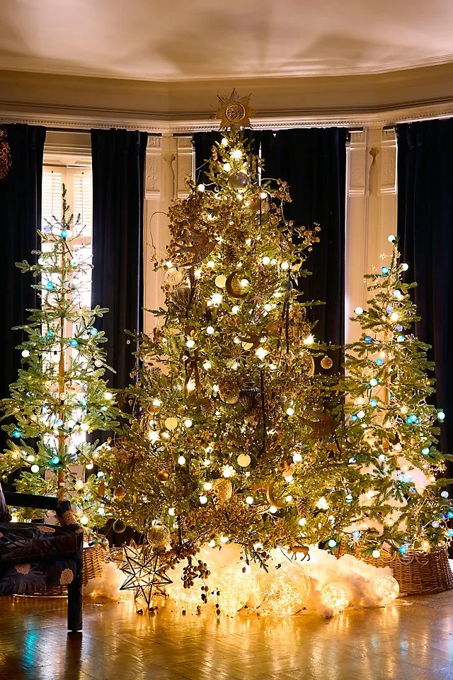 Artificial Pre-Lit Norway Spruce | Terrain