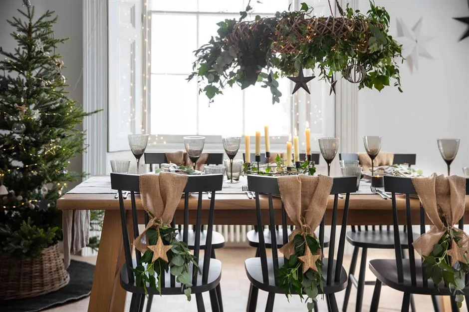 Beautiful Christmas table decorating ideas | loveproperty.com